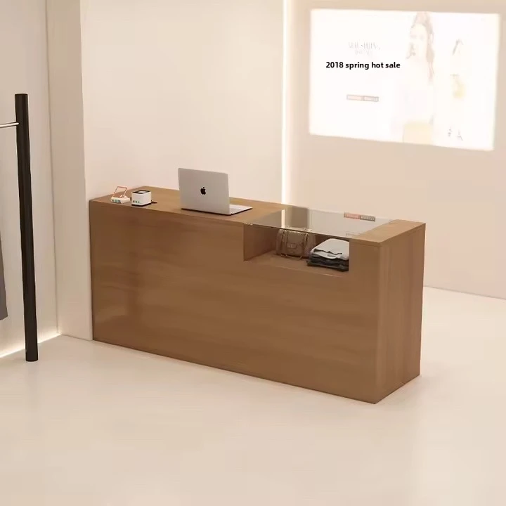 Desk tal-Kaxxier Ergonomiku