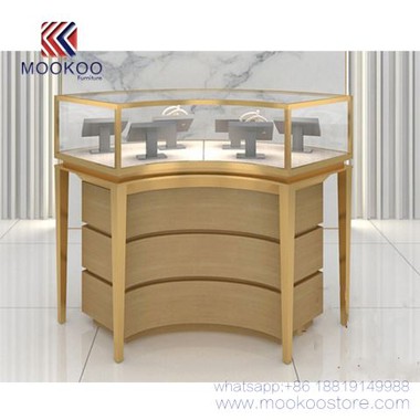 Ġojjellerija Counter Design