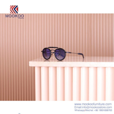 Ħarsa tal-Moda Stil ta 'Nuċċalijiet Showcase Interior Design