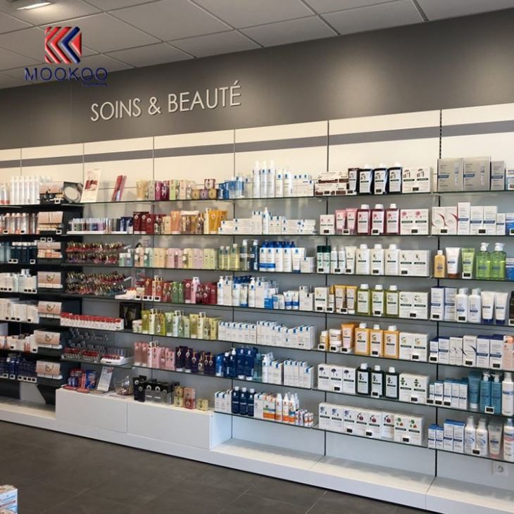 Farmacia Shop Interior Display Design